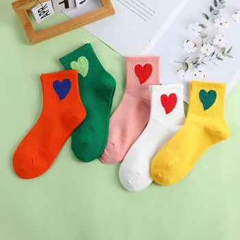 Модерни дневни универсални къси чорапи INS love за жени, всички универсални спортни чорапи дишащи с модел под формата на прасковен цвят сърце
