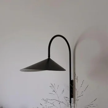 Немски монтиран на стената лампа, за Ferm Living Arum, нощна лампа, лампа във формата на листа, минималистичен дизайнерски лампа в скандинавски стил