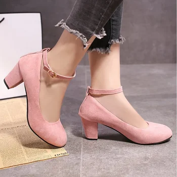 Нови дамски обувки-лодка с каишка на щиколотке от флока, 2024, Розови обувки на висок ток с кръгло бомбе, женски офис обувки-лодка на дебелите обувки, Дамски обувки